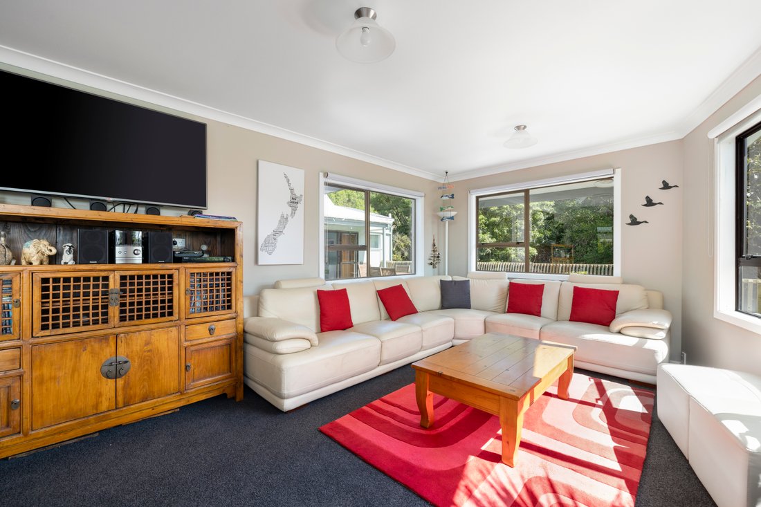 House in Castlepoint, Wellington, New Zealand 4 - 16483292