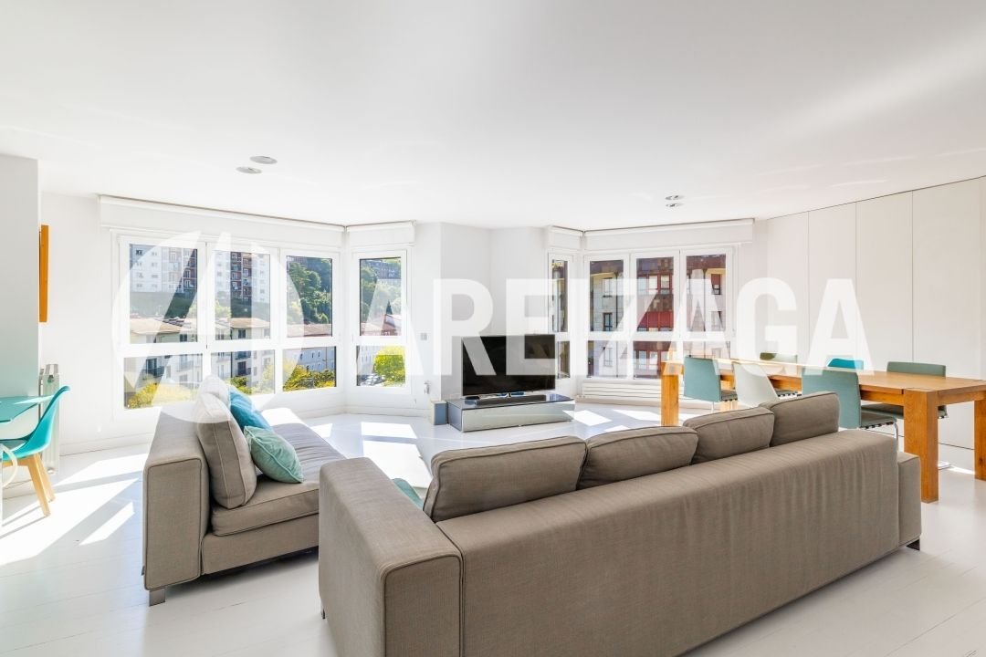 Apartment in Mendebaldea, Donostia-San Sebastian, Spain 2 - 16483524