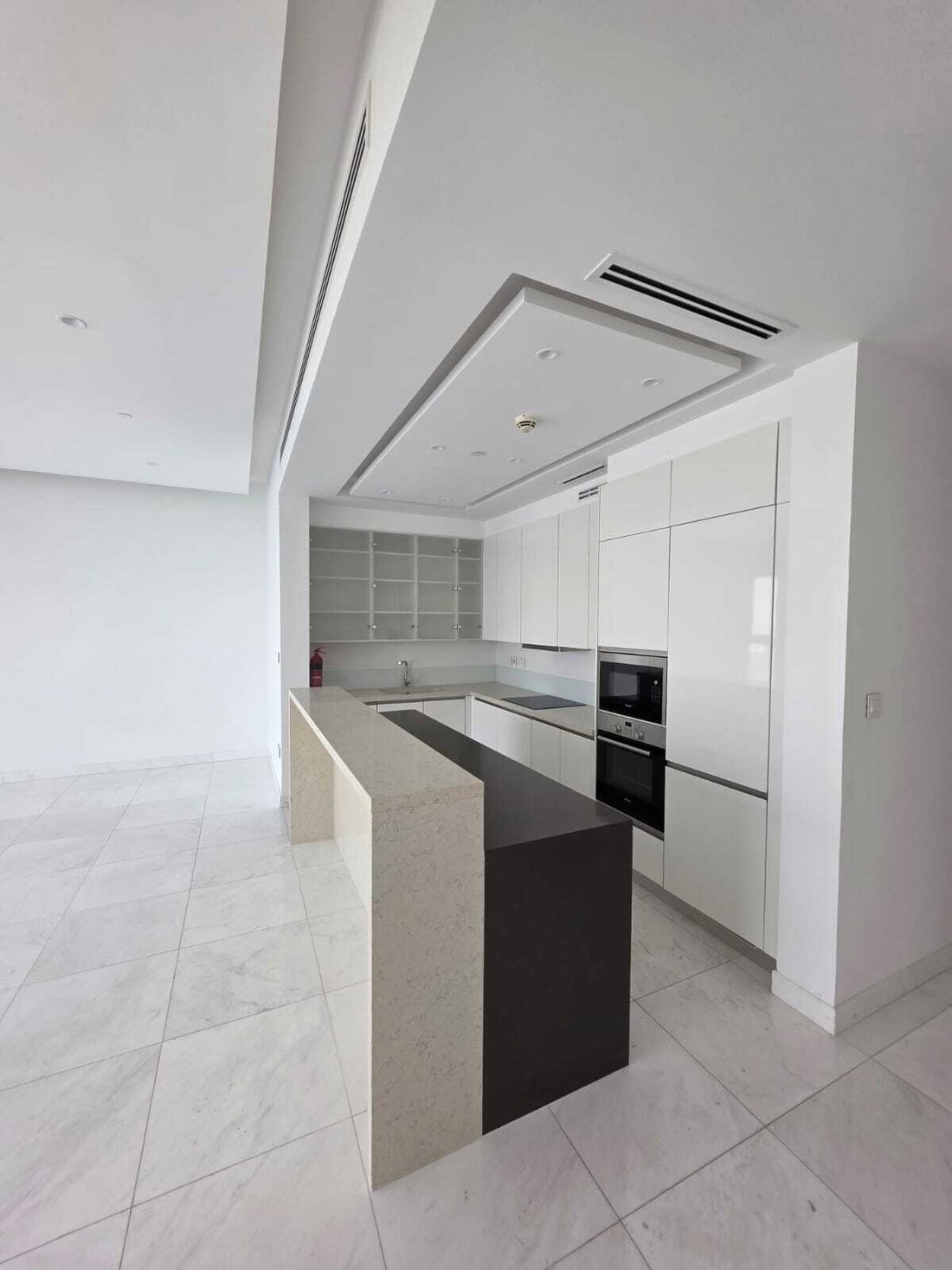 Apartment in Dubai Marina / Marsa Dubai, Dubai, United Arab Emirates 4 - 16483502