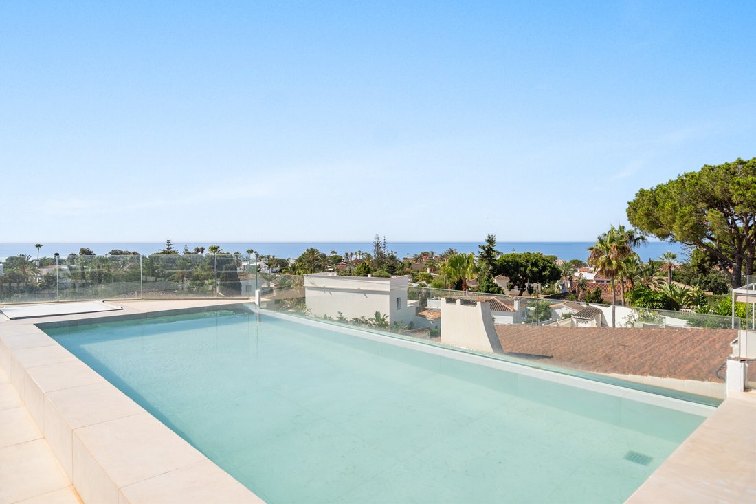 Villa in Elviria-Cabopino, Marbella, Spain 2 - 16481793