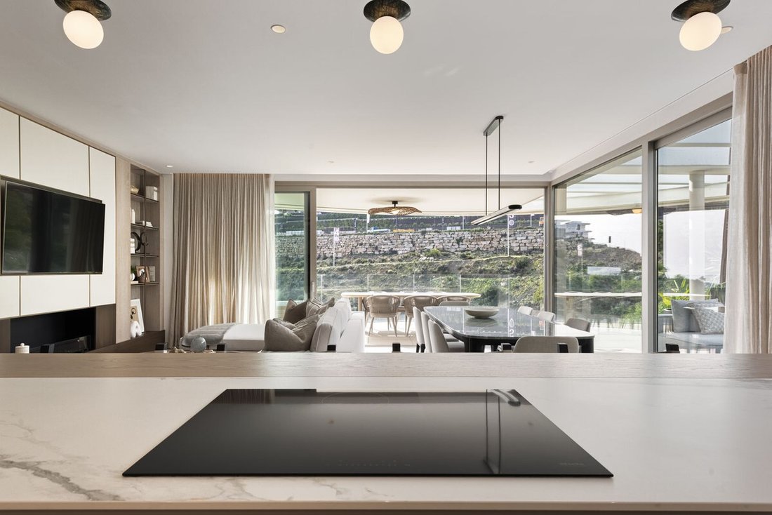 Apartment in Benahavis, Andalusia, Spain 3 - 16480681