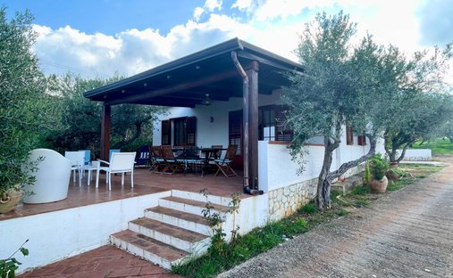 Villa in Castellammare del Golfo, Sicily, Italy 1