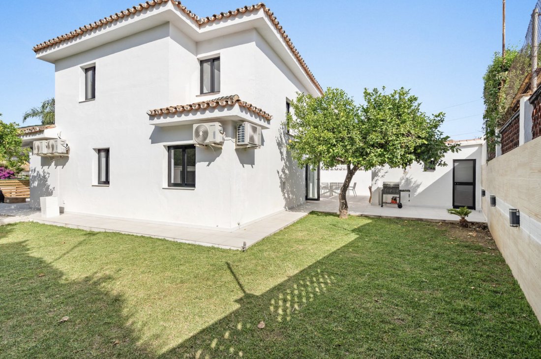 Villa in Marbella, Andalusia, Spain 4 - 16484011