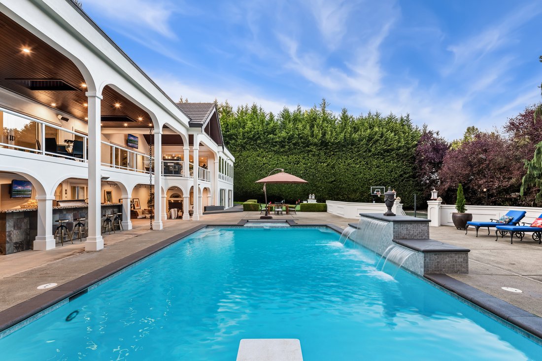 House in Bellevue, Washington, United States 3 - 16481535