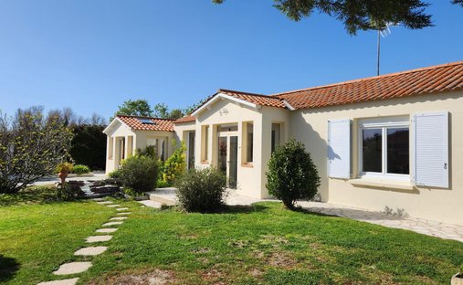Appartamento a Saint-Hilaire-de-Riez, Paesi della Loira, Francia 1