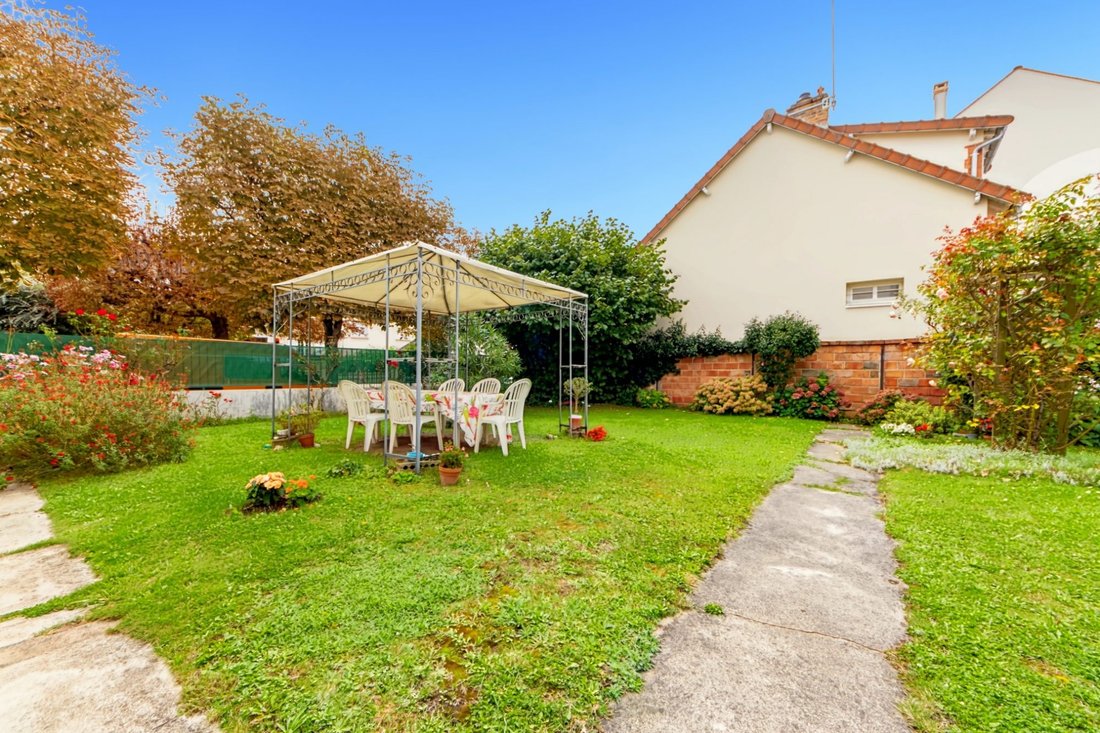 House in Antony, Ile-de-France, France 2 - 16479594