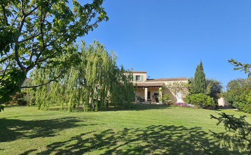 Maison à Maussane-les-Alpilles, Provence-Alpes-Côte d'Azur, France 1