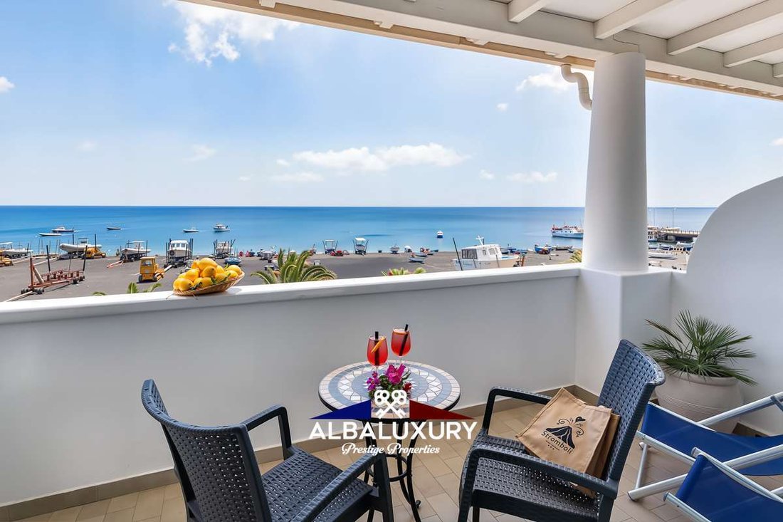 Villa in Lipari, Sicily, Italy 2 - 15690233