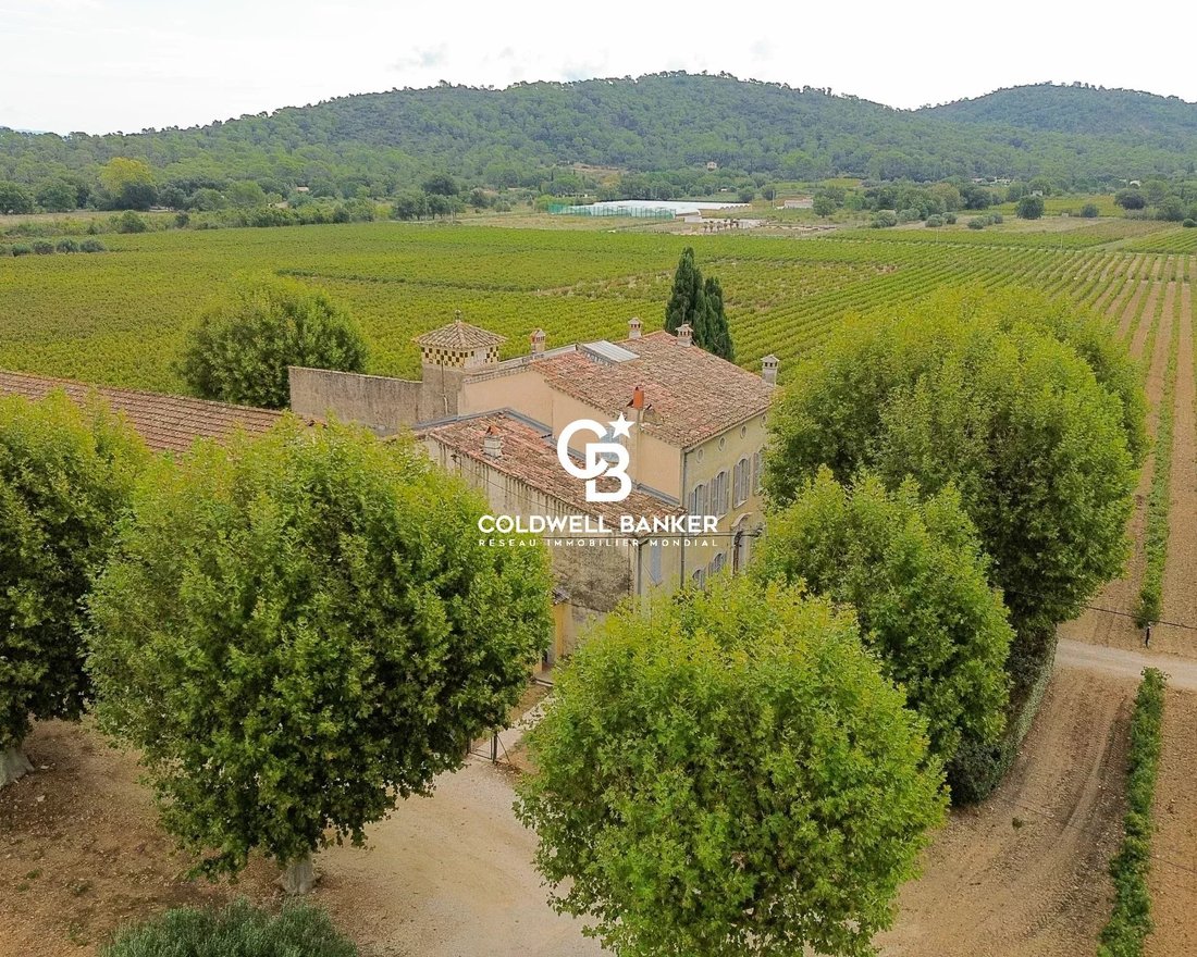 Farm Ranch in Cuers, Provence-Alpes-Côte d'Azur, France 5 - 16479133