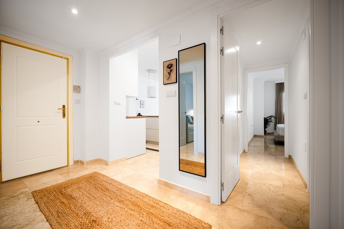 Apartment in Rio Real, Marbella, Andalusia 5 - 16483615