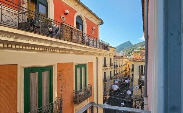 Apartment in Center, Salerno, Campania 4 - 16482665