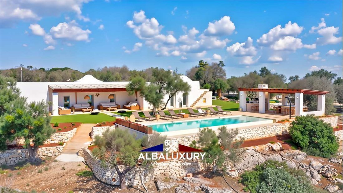 Villa in Tamburroni-Grottone-Rosara, Ostuni, Apulia 1 - 15347606