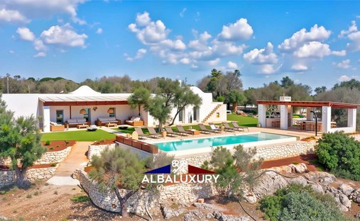 Villa in Tamburroni-Grottone-Rosara, Ostuni, Apulia 1