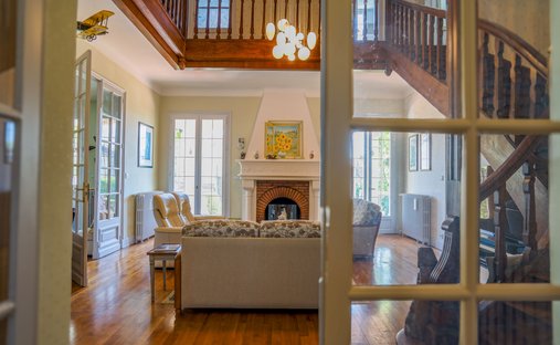 Castle for Sale in Moissac, Occitanie, France