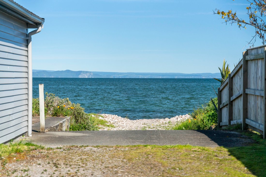House in Taupo, Waikato, New Zealand 5 - 16481582