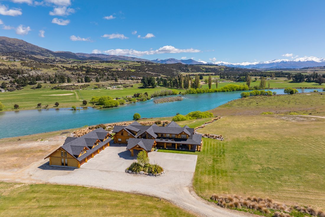 Country House in Tarras, Otago, New Zealand 2 - 16481388