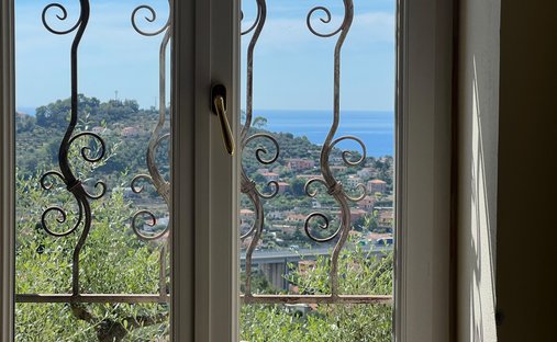 Villa a Oneglia, Imperia, Liguria 1