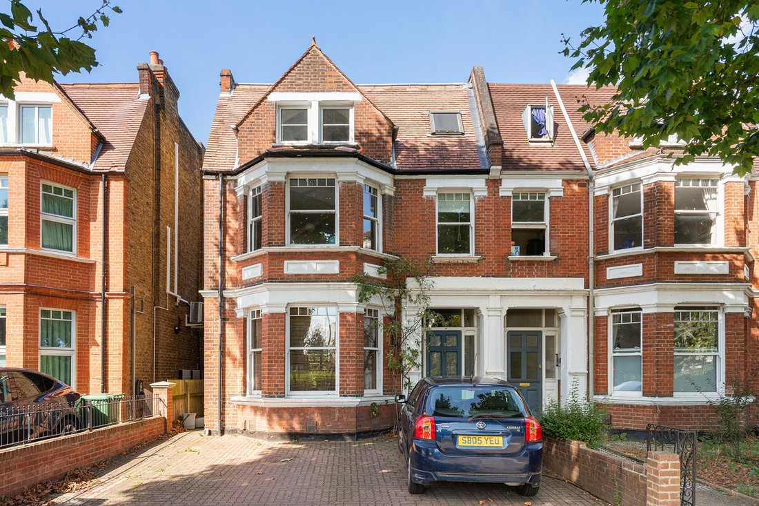 House in Ravenscourt Park, Hammersmith and Fulham, England 1 - 16482111