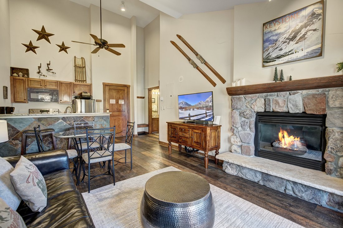 Condo in Dillon, Colorado, United States 1 - 16481533