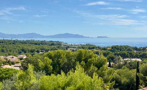 Villa in Le Grand Fosse-L'Escalette-Plan Capellan, Sausset-les-Pins, France 1