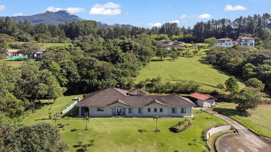 House in Caldera, Chiriquí Province, Panama 3 - 16483814