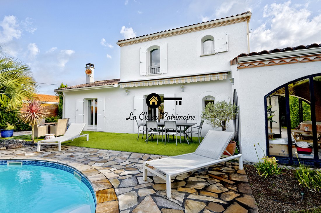 Villa in Mérignac, Nouvelle-Aquitaine, France 2 - 16480098