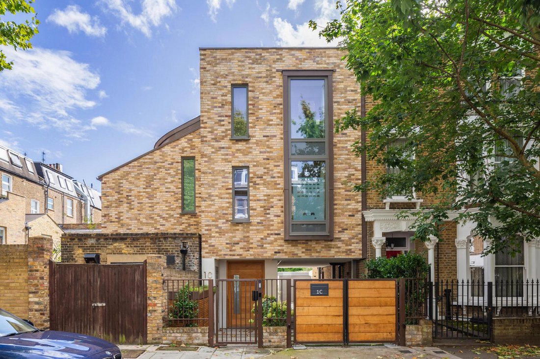 House in Brook Green, Hammersmith and Fulham, England 1 - 16482086