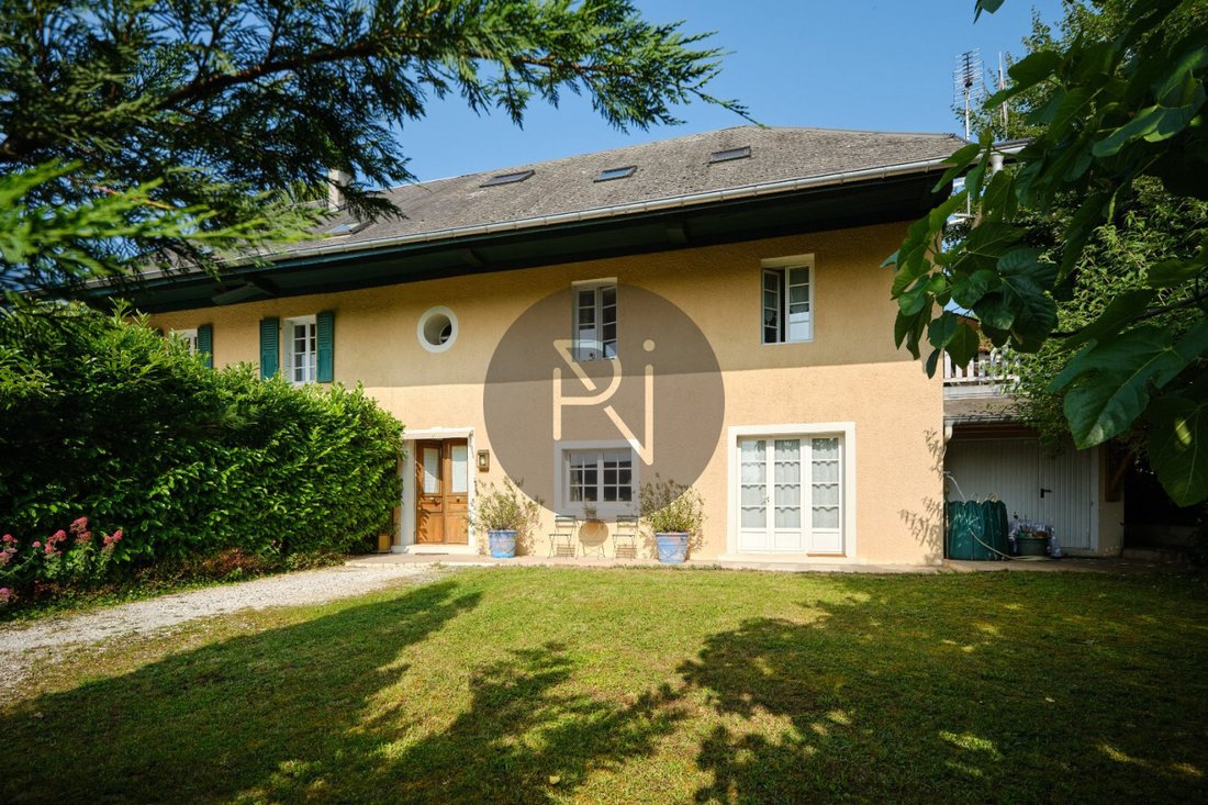 House in Peripherie, Poisy, France 1 - 16479607