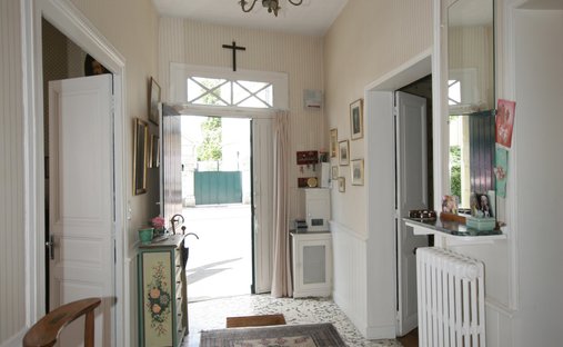 Castle for Sale in Saumur, Pays de la Loire, France