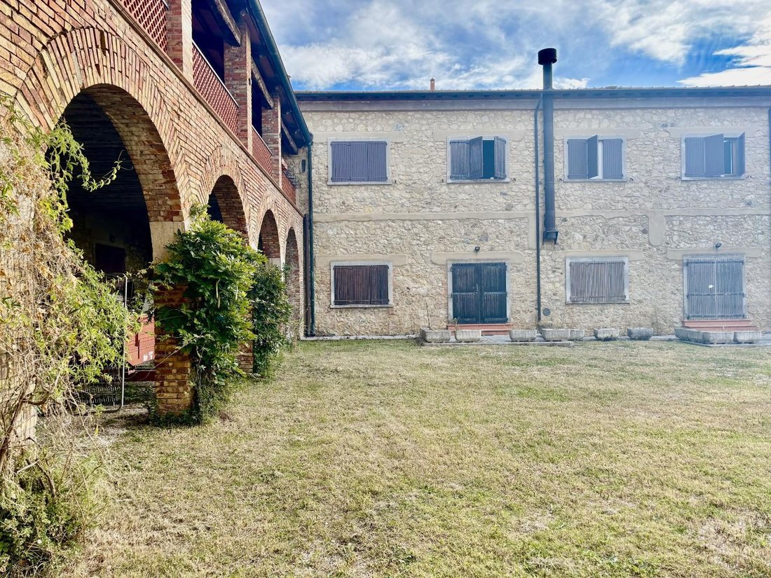 Villa in San Gimignano, Tuscany, Italy 5 - 16481638