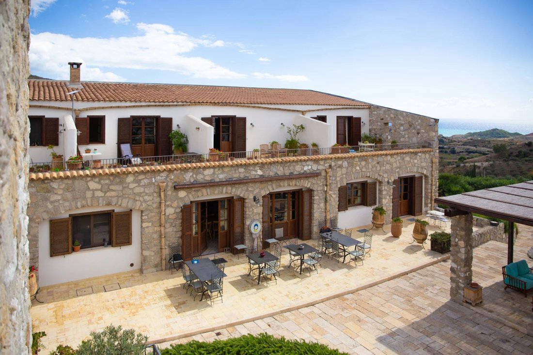 Villa in Italy 2 - 16480325