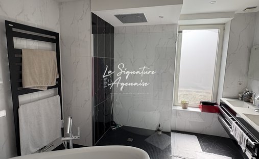 Agen Charming Estate With Manor House, Caretaker's House, Barn For Events, River, Lake 19 Hectares