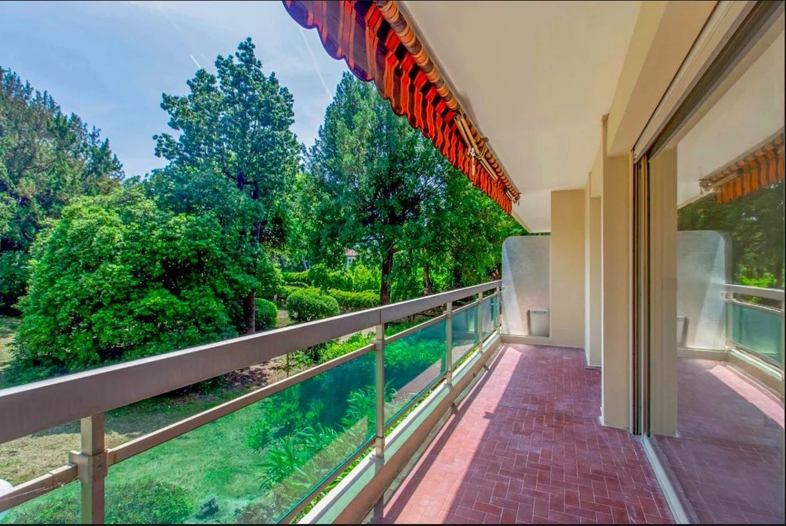 Apartment in Cimiez, Nice, France 1 - 16480408