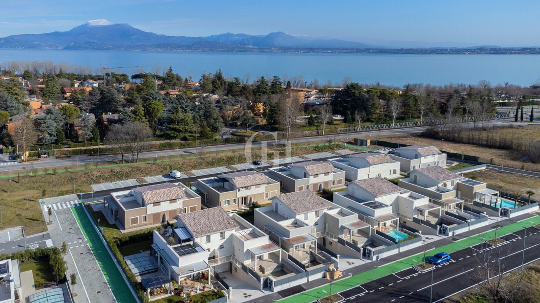 Villa in Punta Grò - Chiodi - Rovizza, Sirmione, Lombardy 3 - 11499053