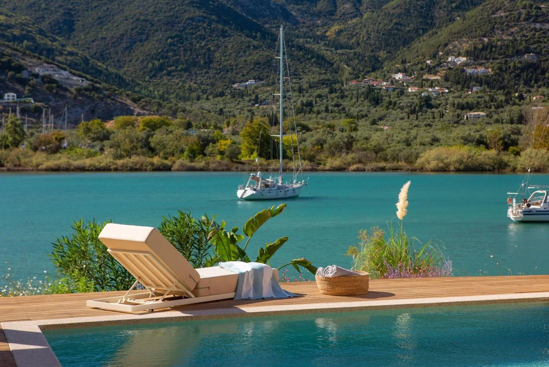 Villa in Bluxou, Ellomenos, Greece 3 - 16480976