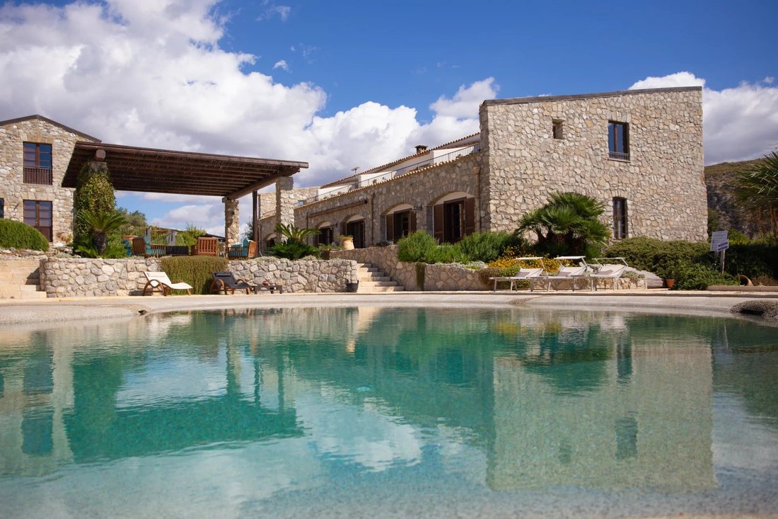 Villa in Italy 1 - 16480325