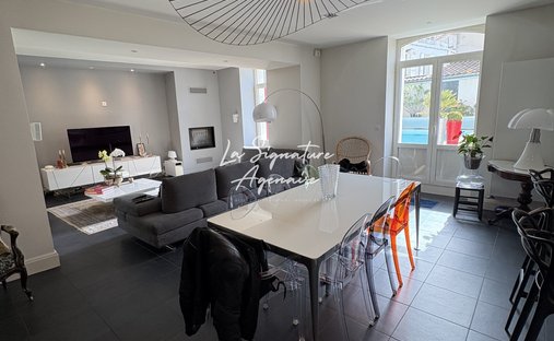 Agen Charming Estate With Manor House, Caretaker's House, Barn For Events, River, Lake 19 Hectares