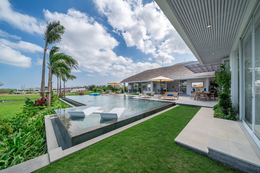 Villa in Kecamatan Kuta Utara, Bali, Indonesia 3 - 15604195