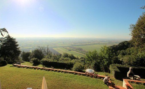 Villa in Montecalvoli, Tuscany, Italy 1