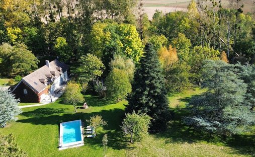 House in Neuilly-en-Sancerre, Centre-Val de Loire, France 1