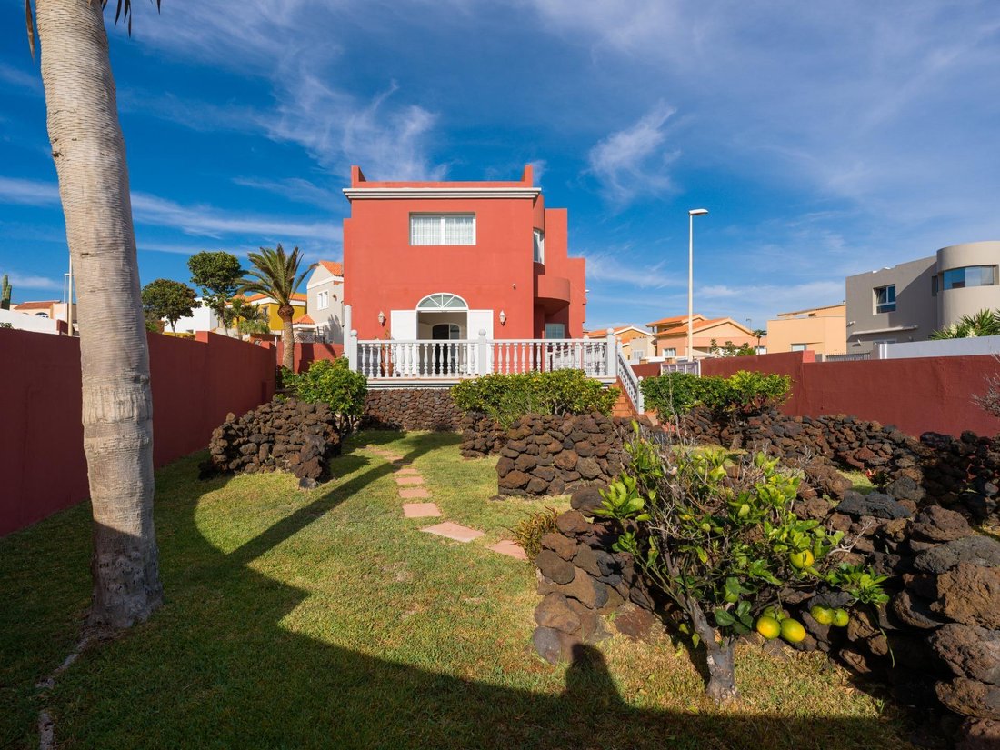 Villa in Telde, Canary Islands, Spain 3 - 16482085