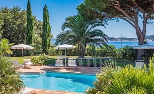 Villa in Grimaud, Provence-Alpes-Côte d'Azur, France 1
