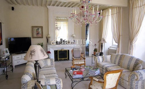 Castle for Sale in Saint-Émilion, Nouvelle-Aquitaine, France