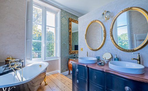 Léognan Xviiith Century Castle Annex Park Swimming Pool Tennis