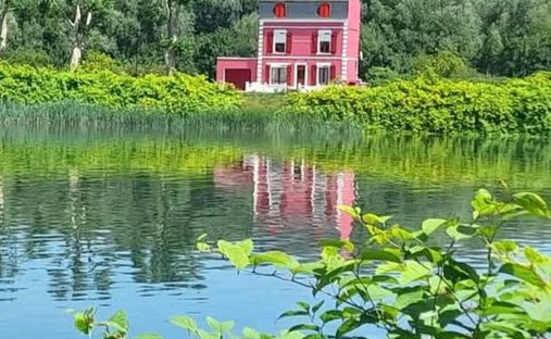 Castle for Sale in Saint-Valery-sur-Somme, Hauts-de-France, France