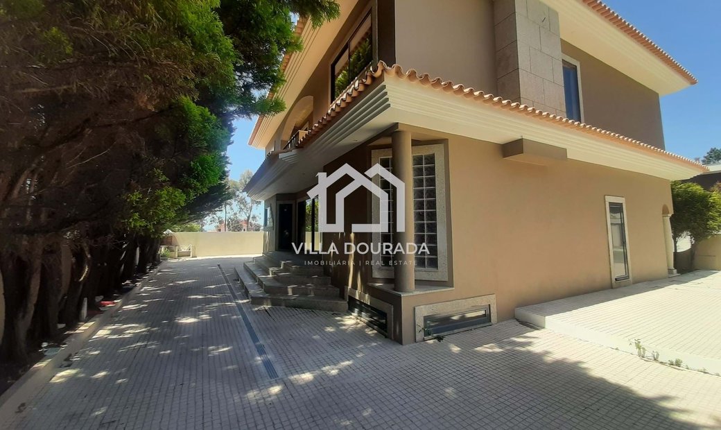 Luxury Villa In Madalena, Close To Gaia In Madalena, Porto District ...