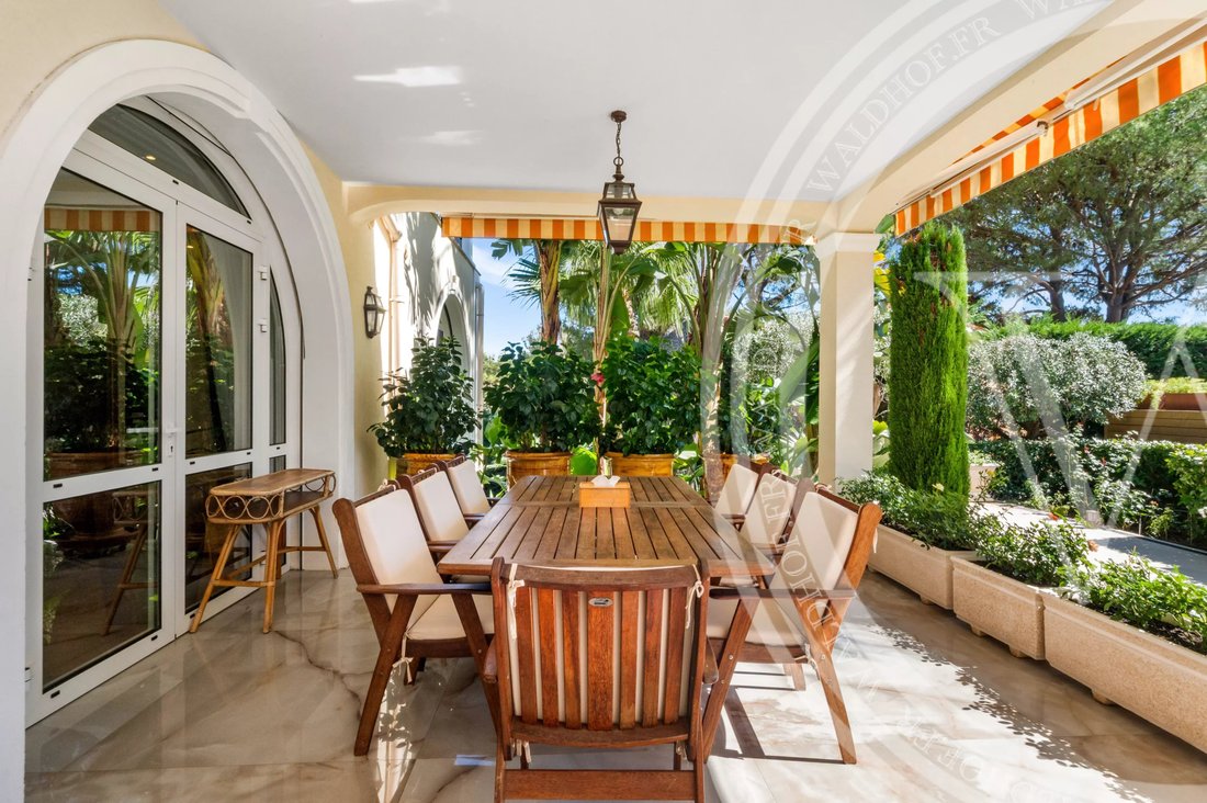Villa in Saint-Jean-Cap-Ferrat, Provence-Alpes-Côte d'Azur, France 4 - 16486154