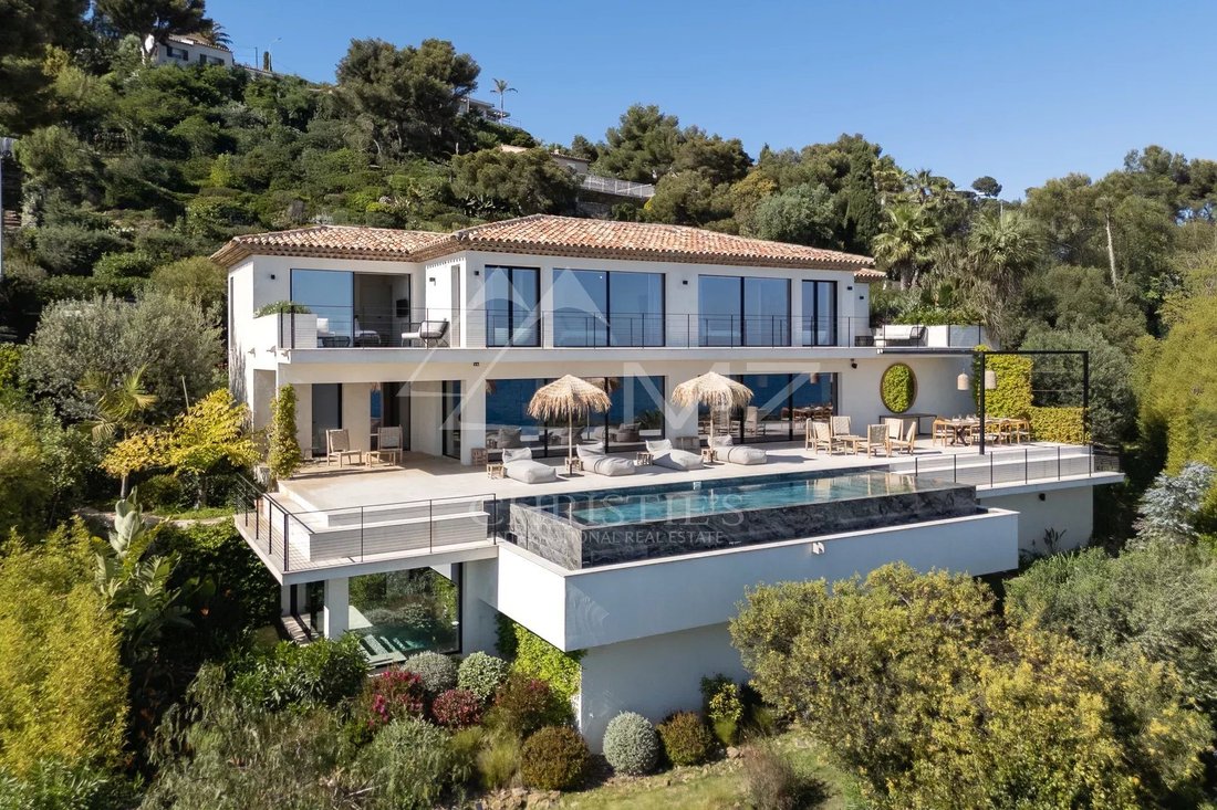 Villa in Les Issambres, Roquebrune-sur-Argens, France 4 - 16485661