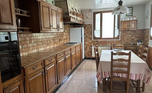 Castle for Sale in Saint-Valery-sur-Somme, Hauts-de-France, France