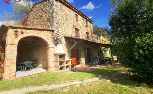 Casa de Campo en Amer, Cataluña, España 1